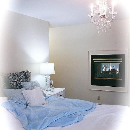 The Cheshire Cat Bed And Breakfast Elora Esterno foto